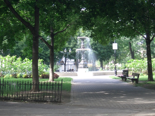 [Picture: Fountain in sunlight 2]