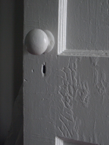 [Picture: Doorknob]