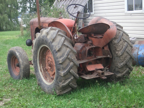 [Picture: Tractor]