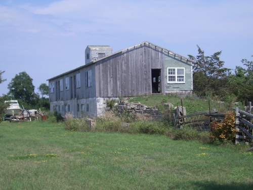 [Picture: Wooden barn]