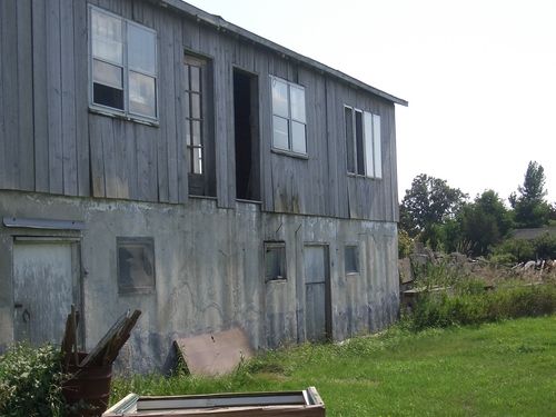 [Picture: Old barn 2]