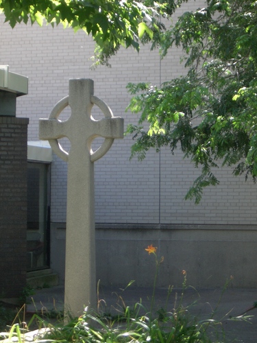 [Picture: Stone cross 3]