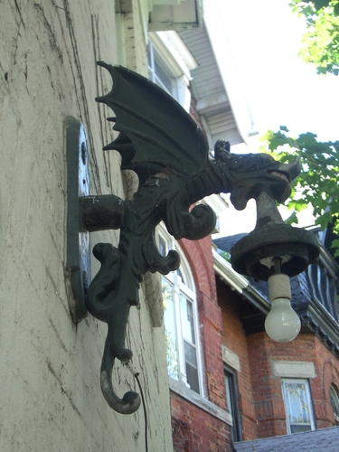 [Picture: Gargoyle lamp 3]