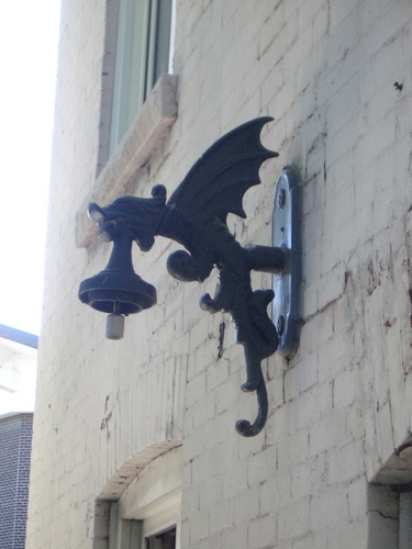 [Picture: Gargoyle lamp 4]