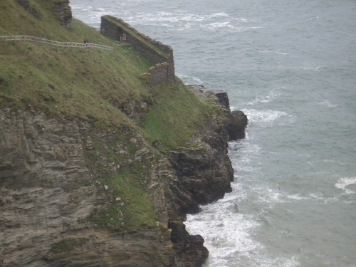 [Picture: Ruins of Tintagel Castle 8: Down to the sea]