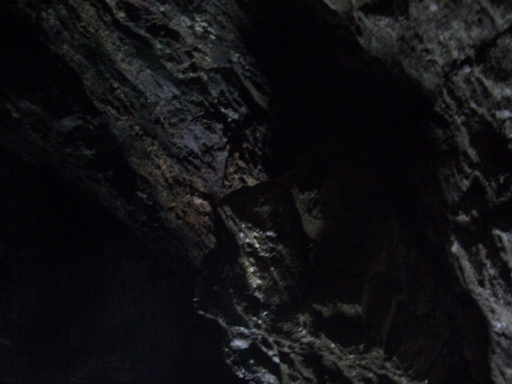 [Picture: Merlin’s Cave 13: Cave rocks]