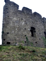 [picture: Restormel Castle 42: Bitten-off Wall]