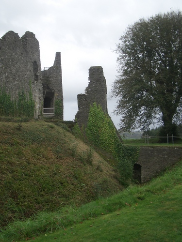 [Picture: Restormel Castle 4: The Gatehouse 2]