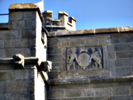 [picture: Pendennis Castle 16: Crest]