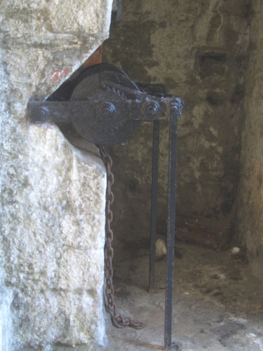 [Picture: Pendennis Castle 5: Drawbridge winch]