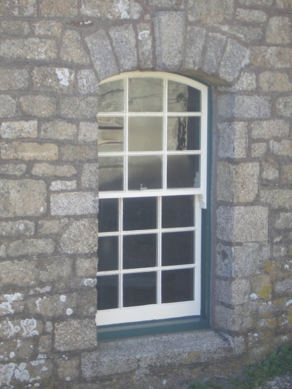 [Picture: Pendennis Castle 6: Window in stone wall]