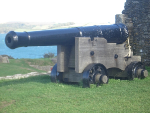 [Picture: Pendennis Castle 14: Portable cannon]