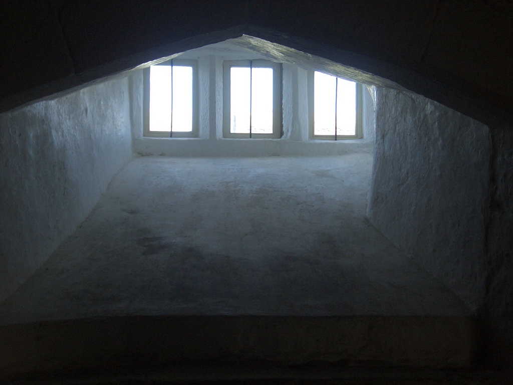 [Picture: Pendennis Castle 52: Castle window]