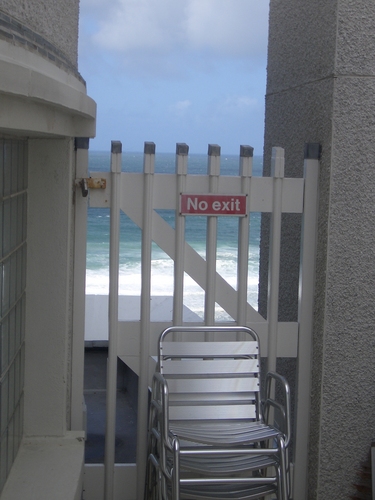 [Picture: No access to the beach 3]