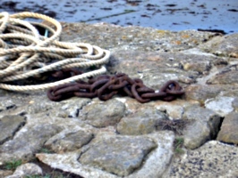 [picture: Boat chains 2]