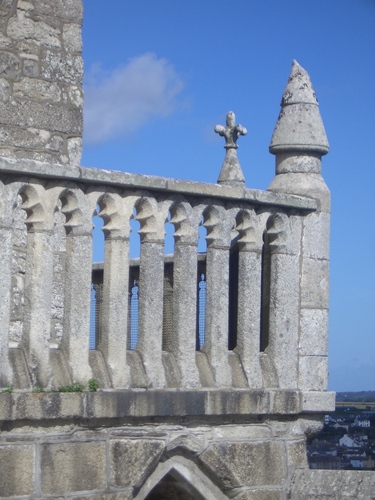 [Picture: Gothic balcony 2]