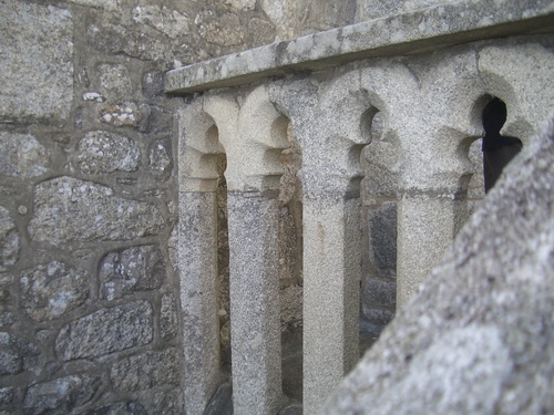 [Picture: Stone newel posts]