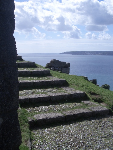 [Picture: Shallow stone steps]