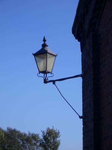 [Picture: Lamp]