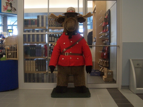 [Picture: Canadian souvenir shop]