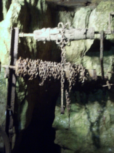 [Picture: Blue John Mine 4: mine chains]