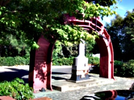 [picture: Red metal arch]
