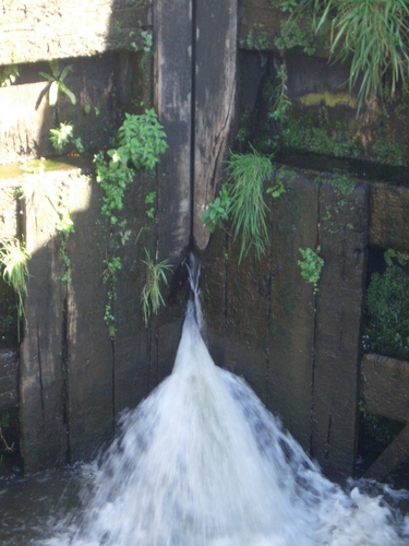 [Picture: Canal lock gates for panorama: 4]