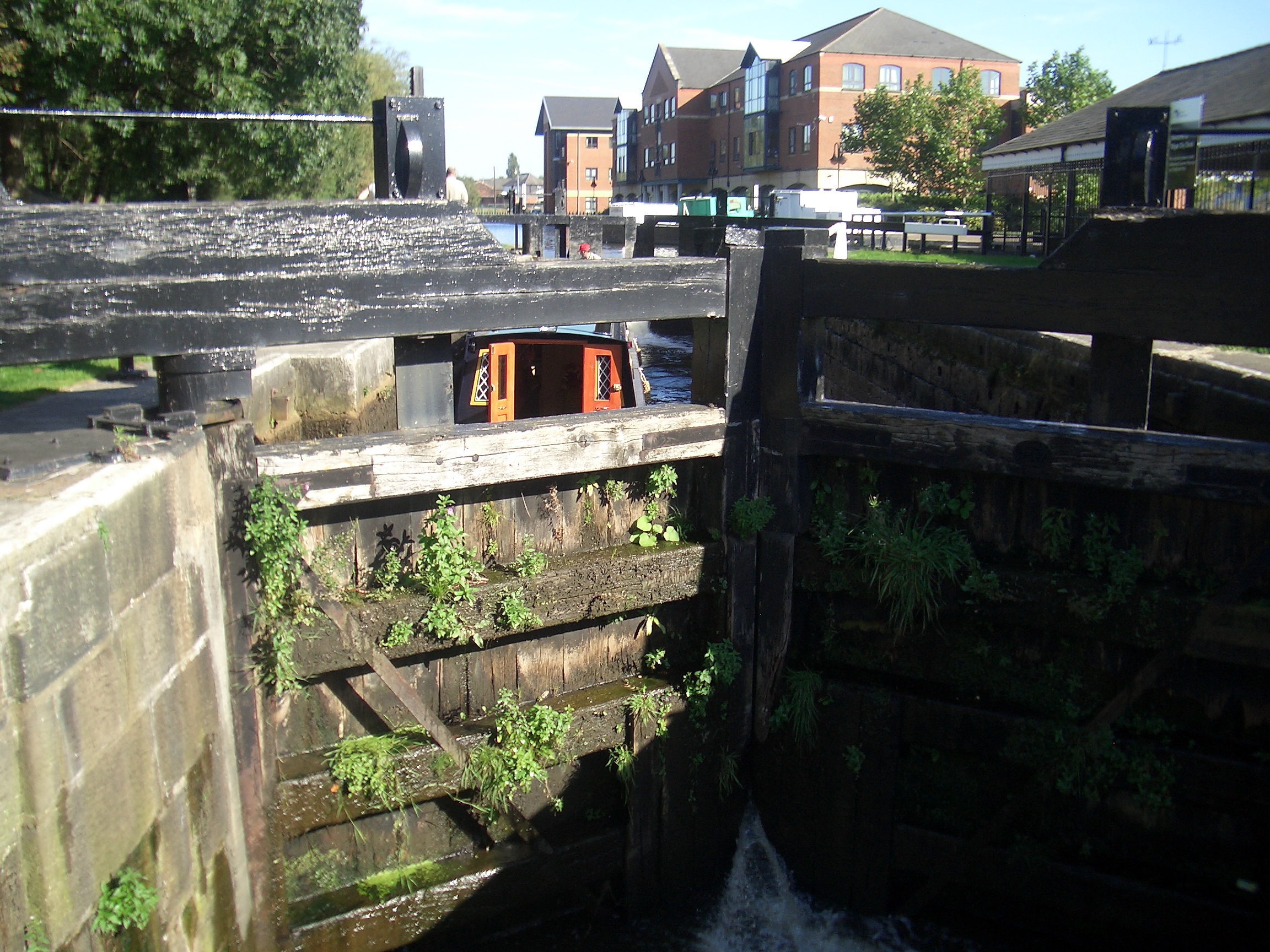 [Picture: Canal lock gates for panorama: 20]