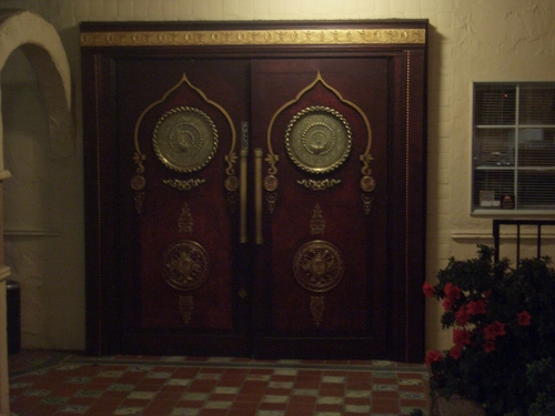 [Picture: Restaurant Door]