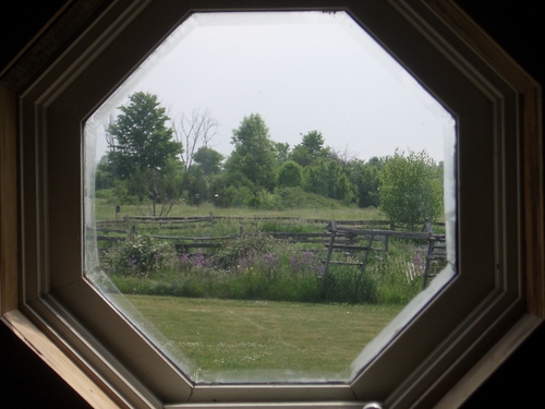 [Picture: Octagonal window 5]