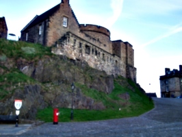 [picture: Edinburgh Castle Round Tower]