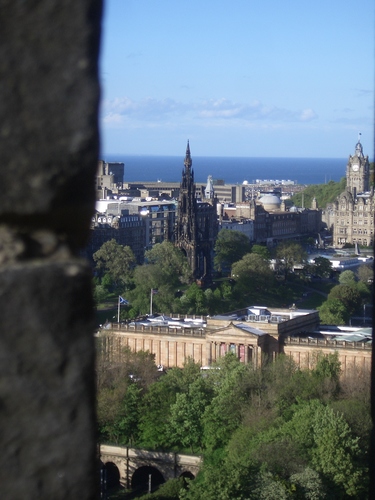 [Picture: Edinburgh from the castle 2]