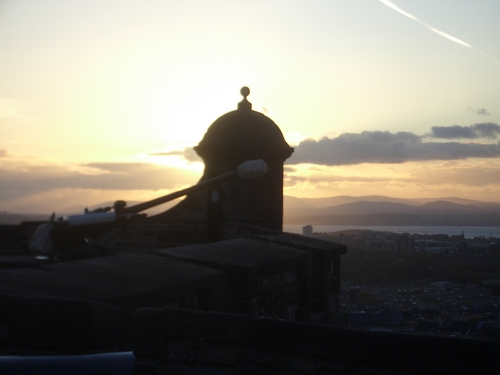 [Picture: Sunset over Edinburgh 2]