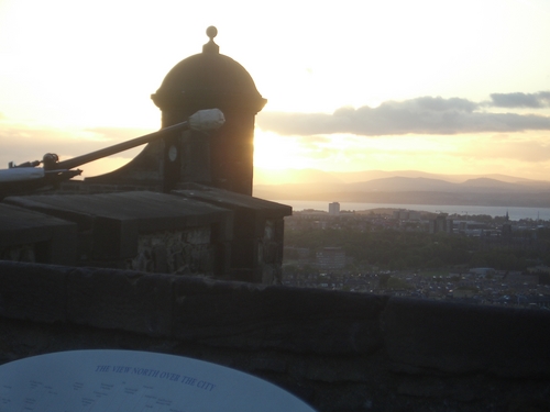 [Picture: Sunset over Edinburgh 4]