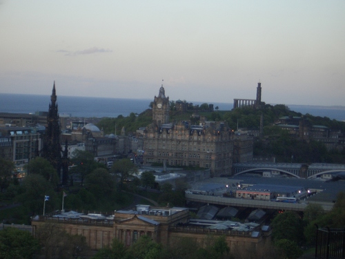 [Picture: Sunset over Edinburgh 5]