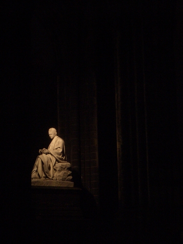 [Picture: Sir Walter Scott Memorial at Night 2]