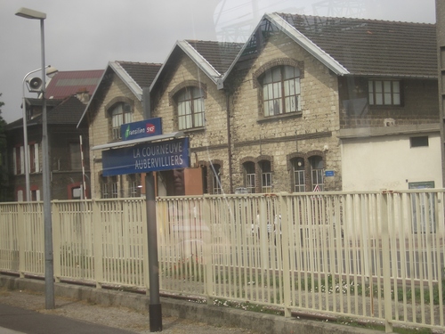 [Picture: La Courneuve Aubervilliers SNCF station 2]