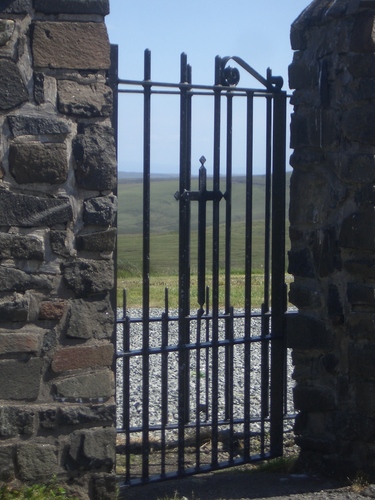 [Picture: Cemetary gate 2]