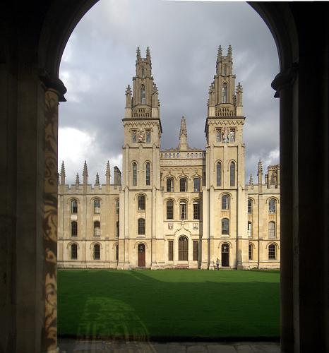 [Picture: College Quadrangle]