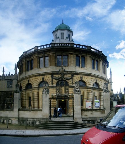 [Picture: Sheldonian Theatre Panorama]