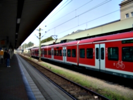 [picture: Local train at Mannheim station]