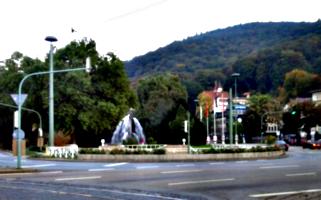[picture: Traffic Circle with Fountain]