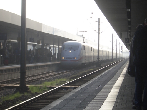 [Picture: Electric train arriving]