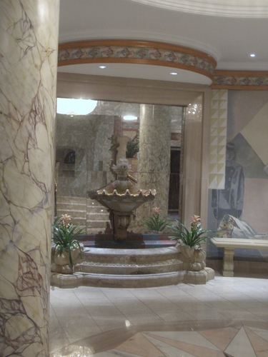 [Picture: Hotel lobby: marble fountain]