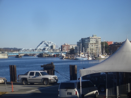 [Picture: Swing bridge]