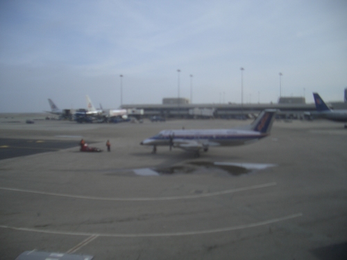 [Picture: Parked plane, fuzzy mode]