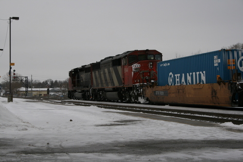 [Picture: Goods train 4]