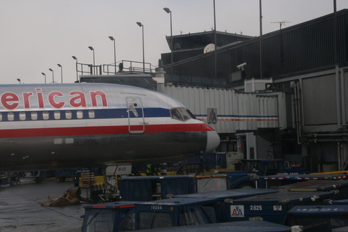 [Picture: Plane at the gate 1]