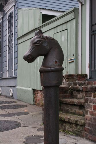 [Picture: Horse Post]