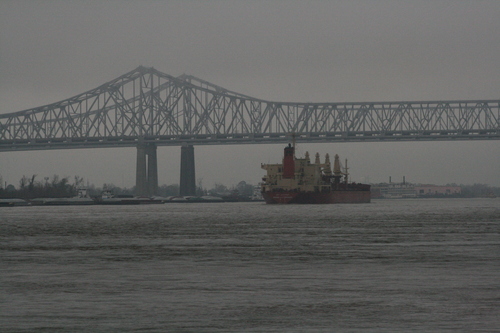 [Picture: Ship approaching Bridge 4]